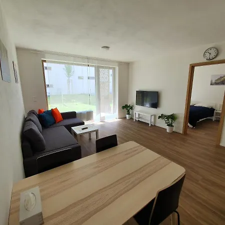 Modern With Terrace And Garage In The Center * פלזן